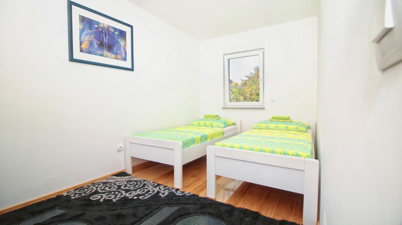 Guesthouse Esma Rovinj Eksteriør billede